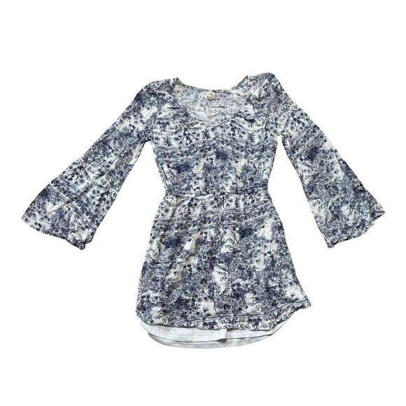 O'Neill Women's Mini Dress, Bell sleeves; women's Medium Blue floral/tropical - Picture 1 of 14